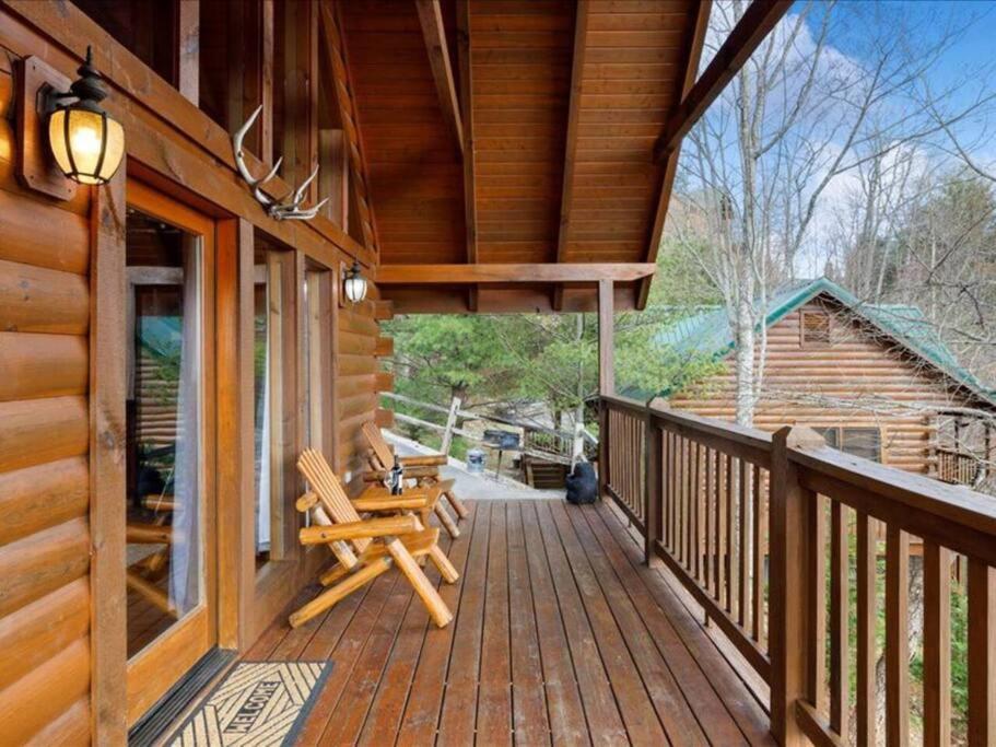 Villa Breathtaking Views Of The Smokies, 3 Mins To Gatlinburg Extérieur photo