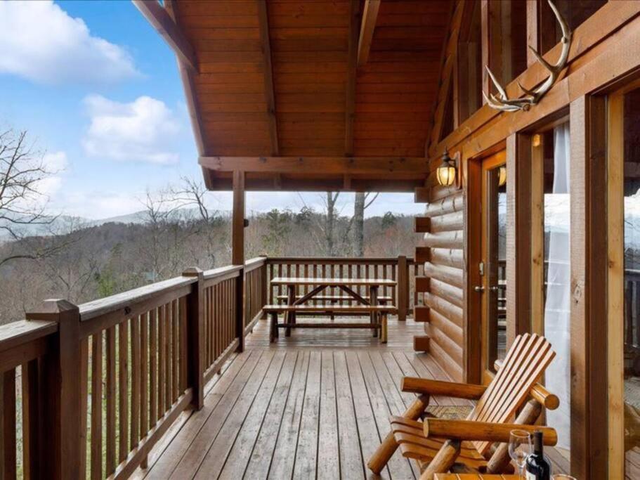 Villa Breathtaking Views Of The Smokies, 3 Mins To Gatlinburg Extérieur photo