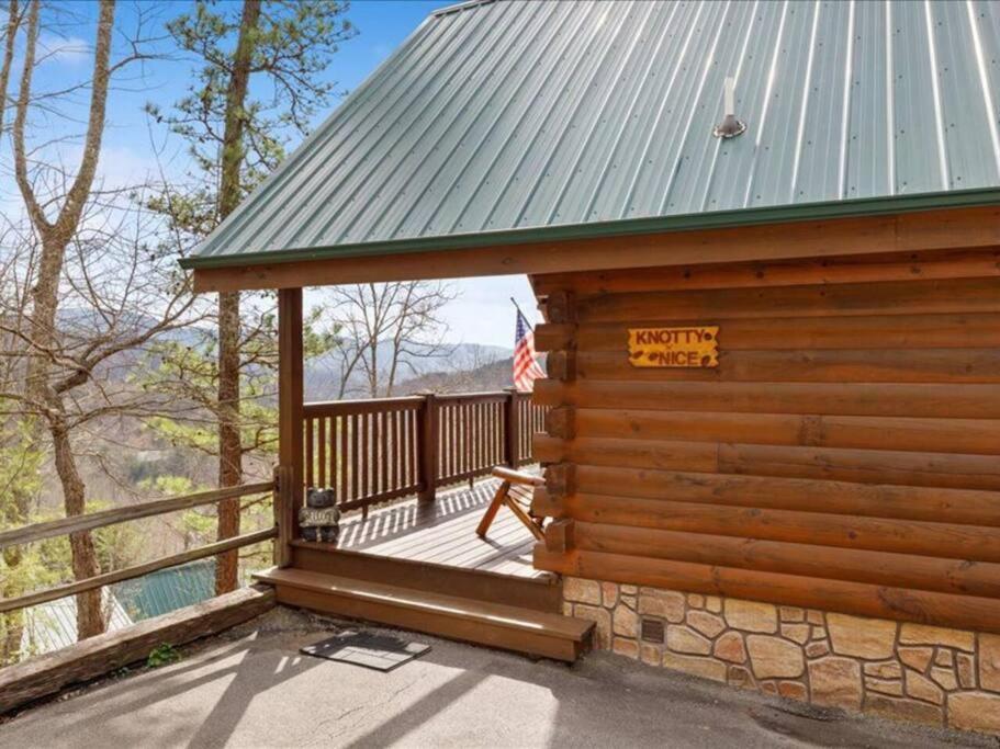 Villa Breathtaking Views Of The Smokies, 3 Mins To Gatlinburg Extérieur photo