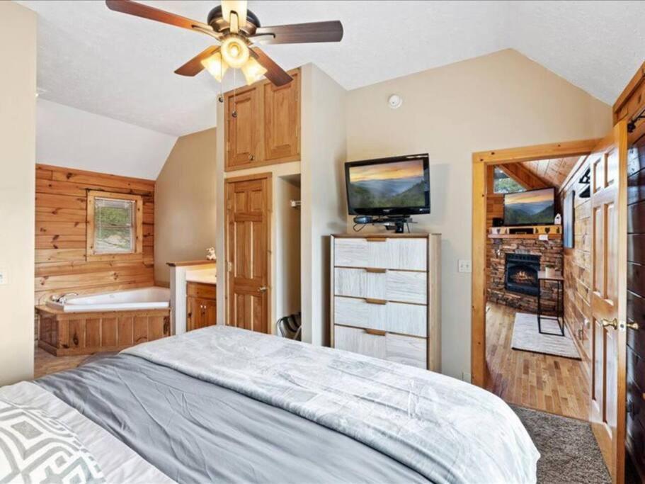 Villa Breathtaking Views Of The Smokies, 3 Mins To Gatlinburg Extérieur photo
