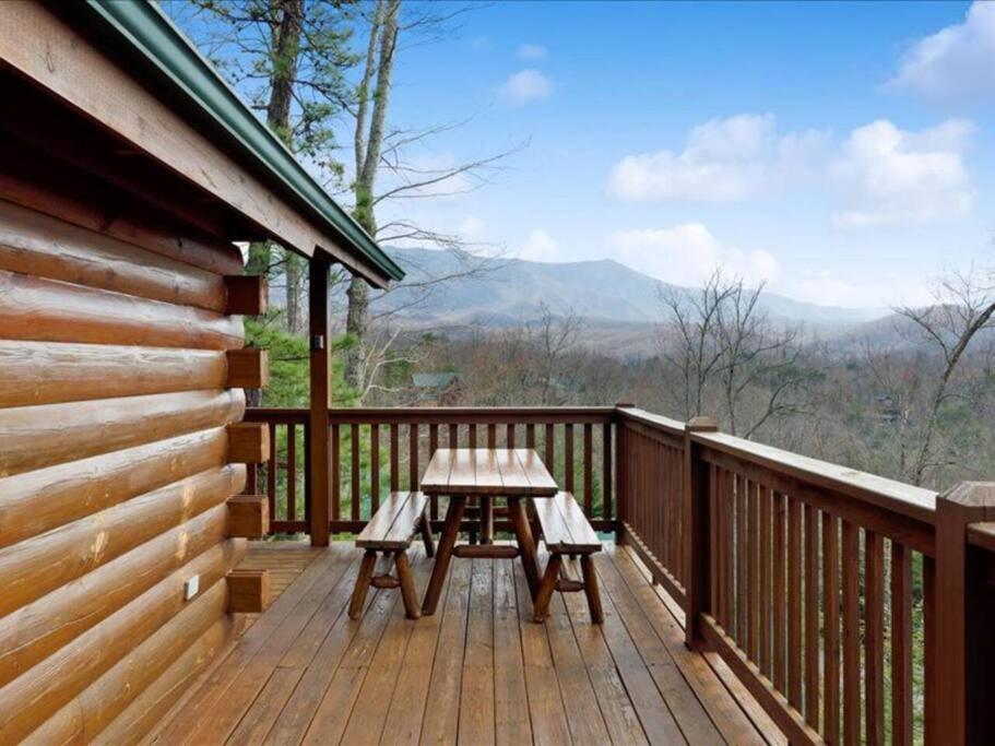 Villa Breathtaking Views Of The Smokies, 3 Mins To Gatlinburg Extérieur photo